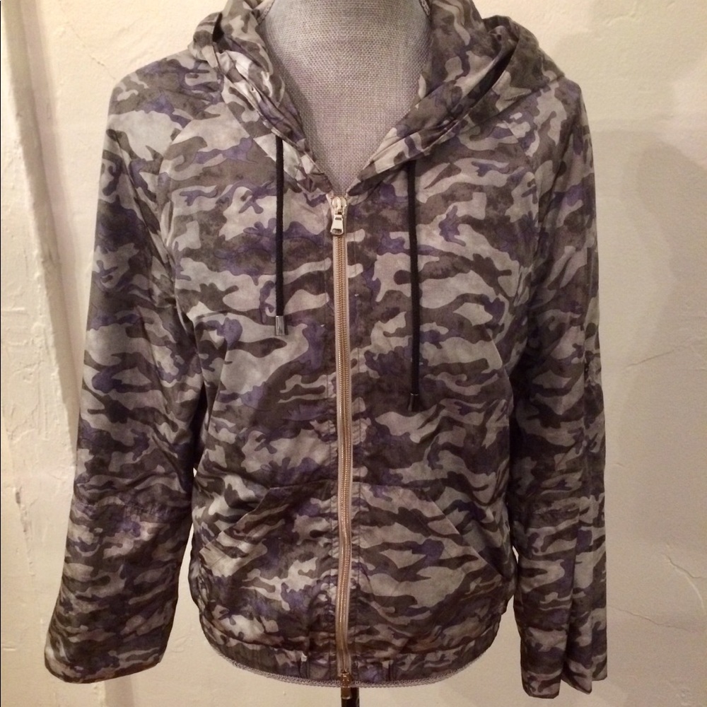 Anatomie Camo Hooded Jacket Convertible 3/4 Sleeve